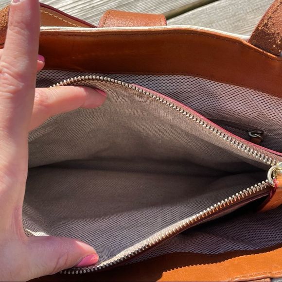 Dooney & Bourke ivory and brown monogram tote purse - Picture 9 of 11